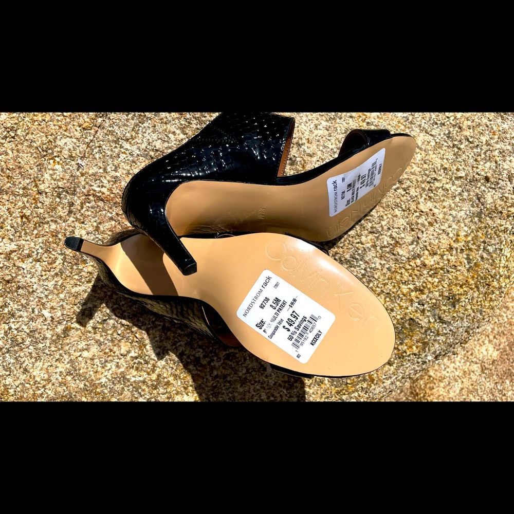 Black sandal slipper Calvin Klein never worn new with tags